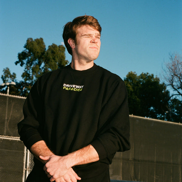 DRIVEWAY PARADISE - DP CLASSIC CREWNECK - BLACK - CREWNECK